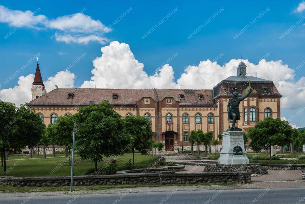 Városkép - Mór - I. világháborús emlékmű