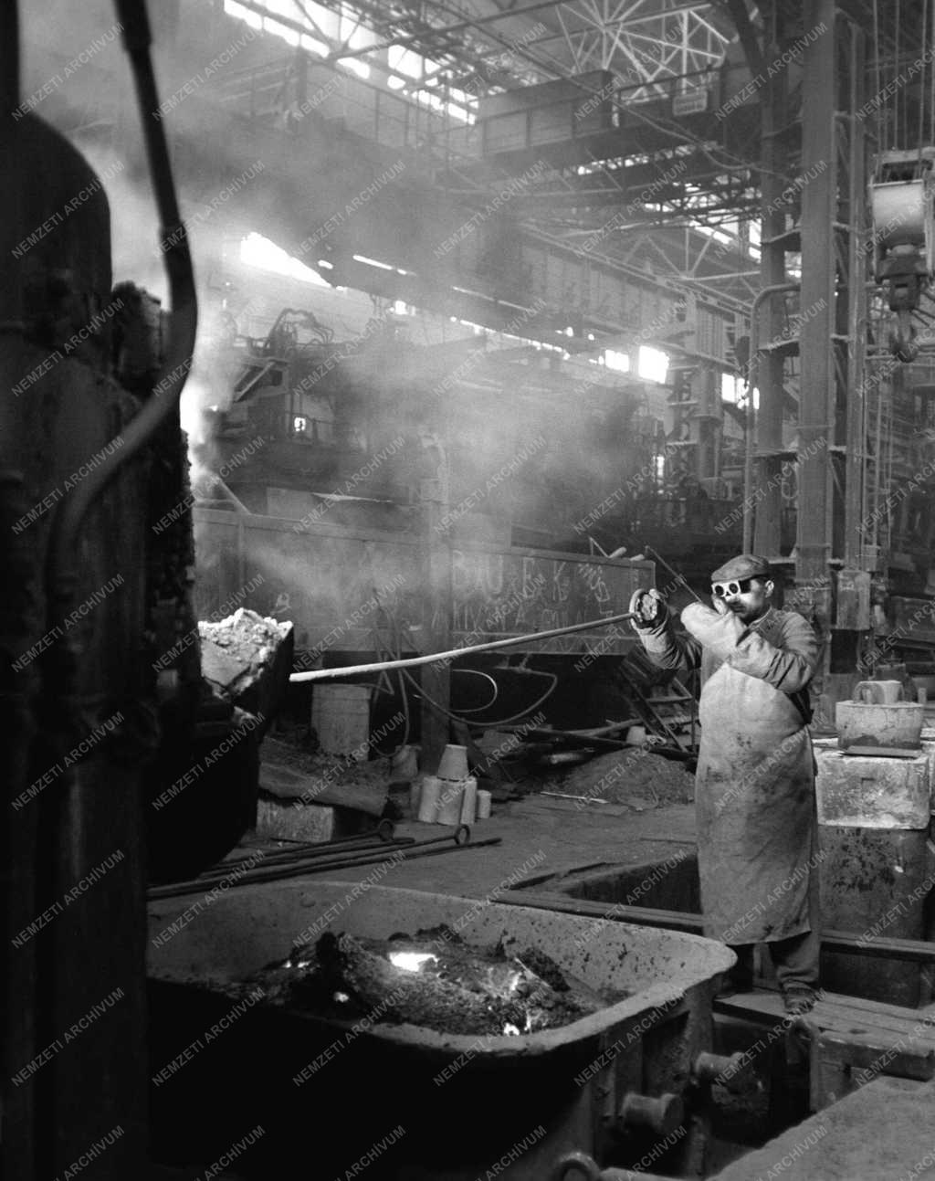 Kohászat - A Csepeli Acélmű Martin üzeme