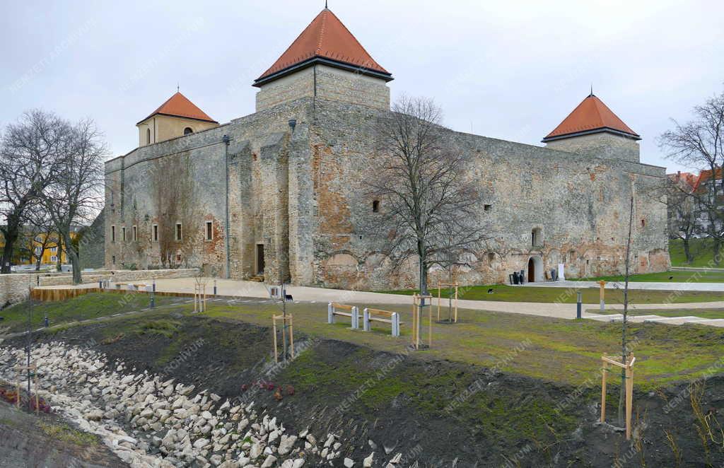 Városkép - Várpalota - Thúry-vár és környezete