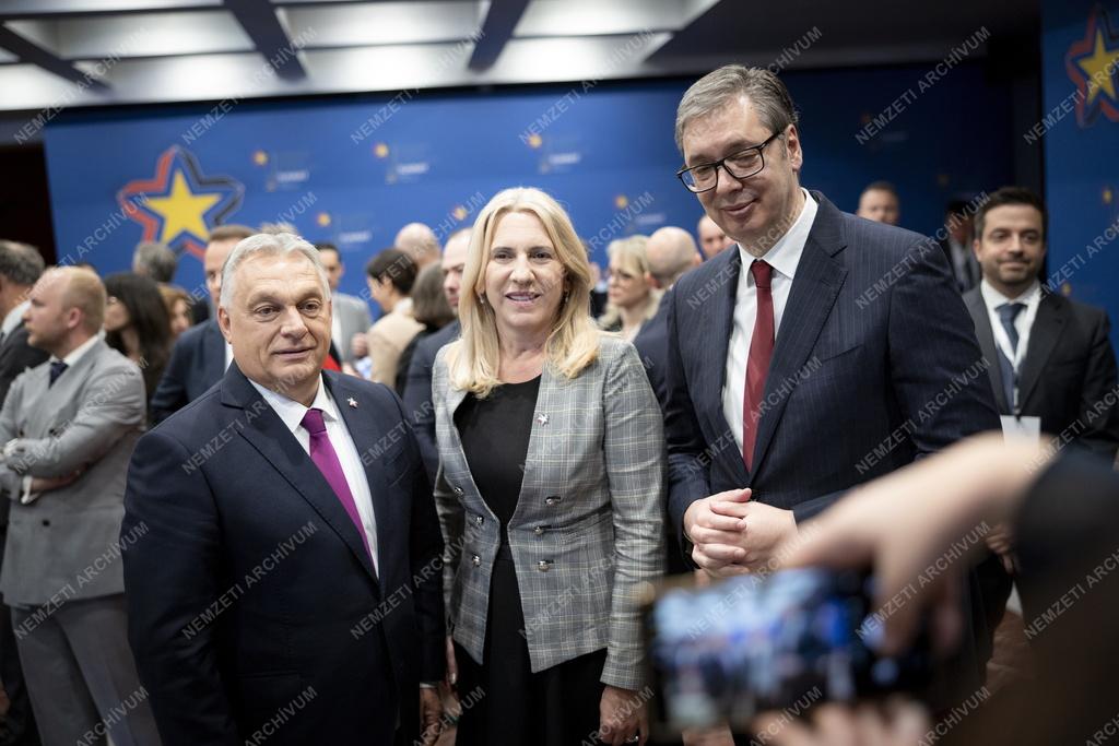 Az Európai Politikai Közösség csúcstalálkozója Tiranában