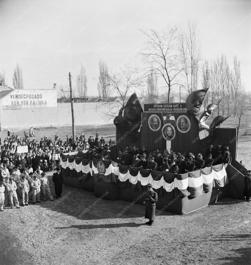 Közlekedés - A nyíregyházi állomásépület átadása 