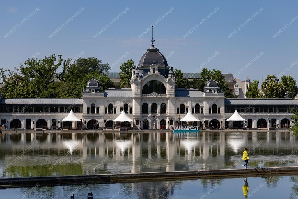 Városkép - Budapest - Városligeti Műjégpálya és Csónakázótó