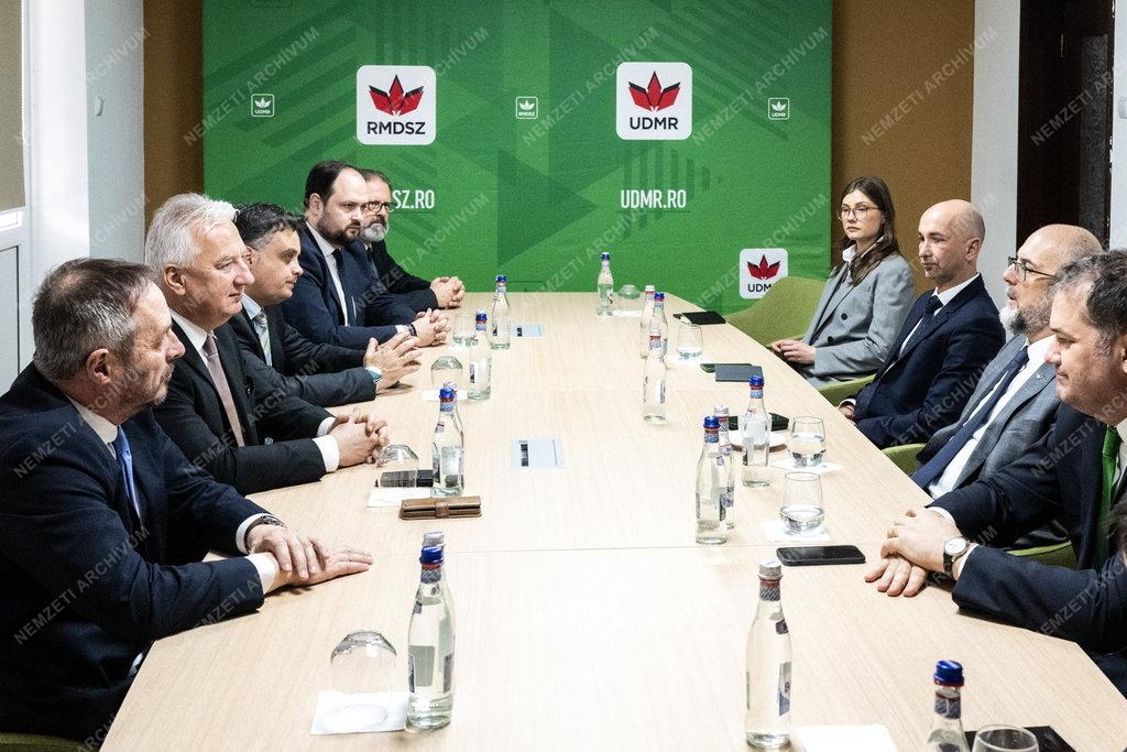 Semjén Zsolt és Kelemen Hunor találkozója Bukarestben
