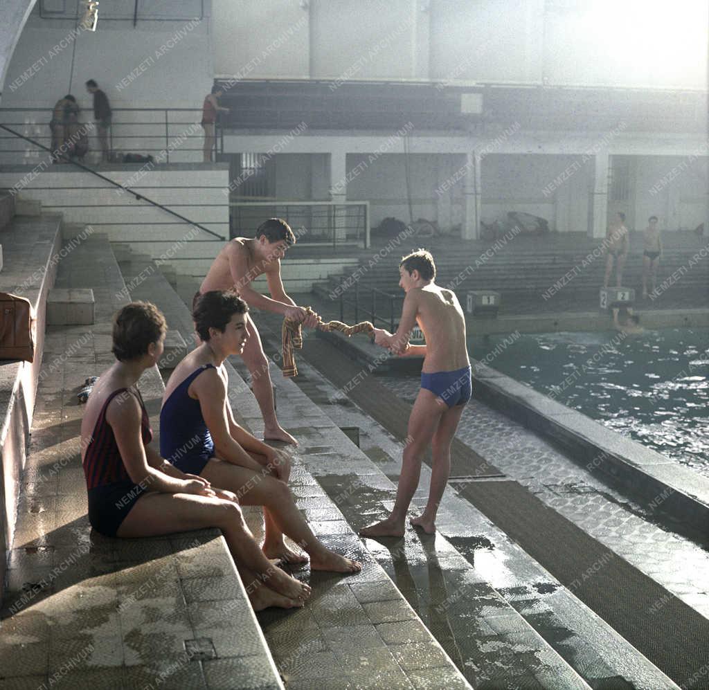 Sport - Szabadidő - Nemzeti Sportuszoda a Margitszigeten