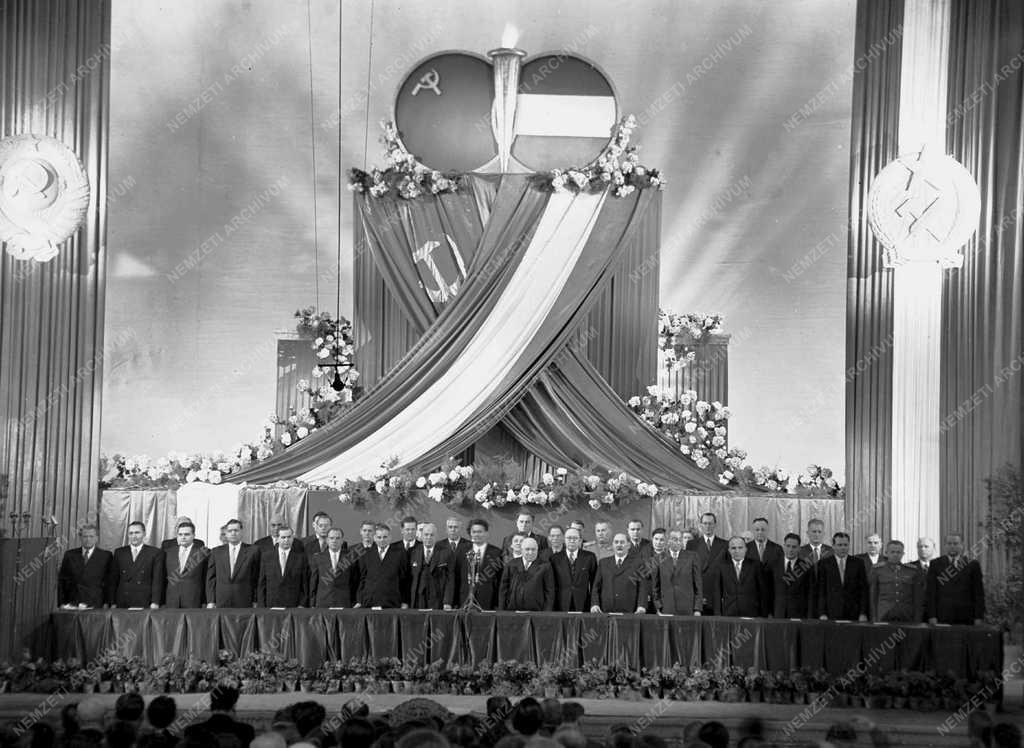 Kultúra - Ünnepség az Állami Operaházban