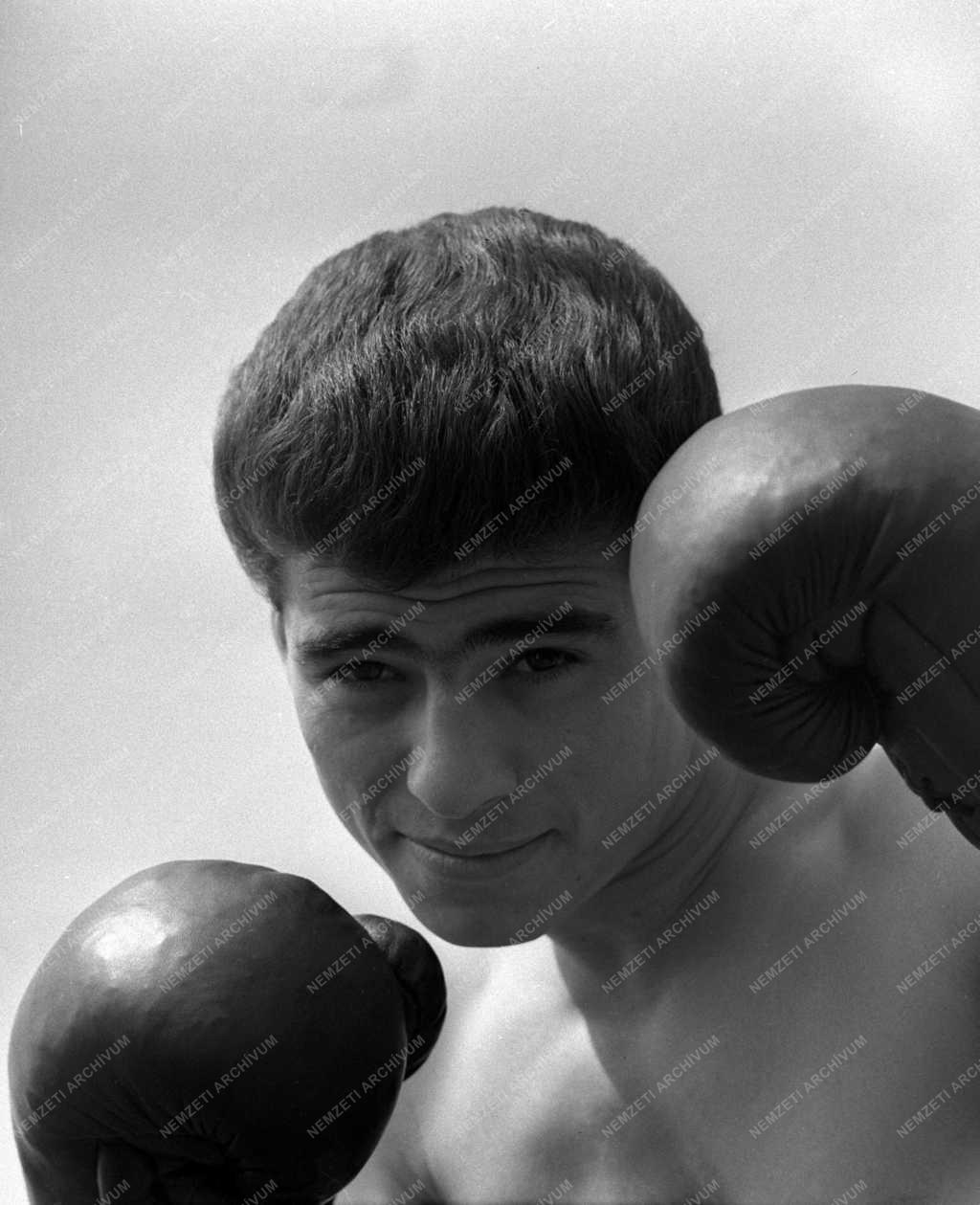 Sport - Ökölvívás - Török Gyula ökölvívó