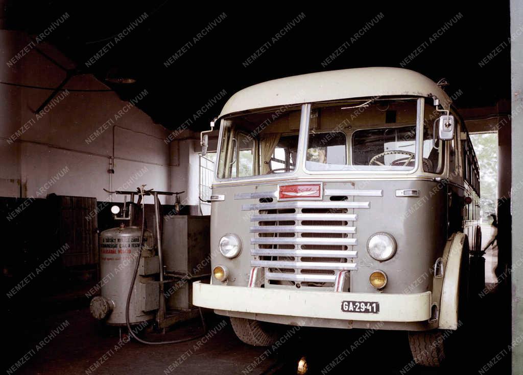 Jármű - Ikarus busz