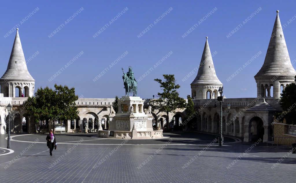 Városkép - Budapest - A Szentháromság tér járvány idején