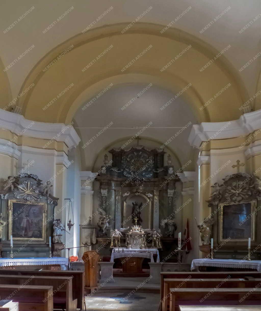 Egyházi épület - Verőce - A Szent András  katolikus templom