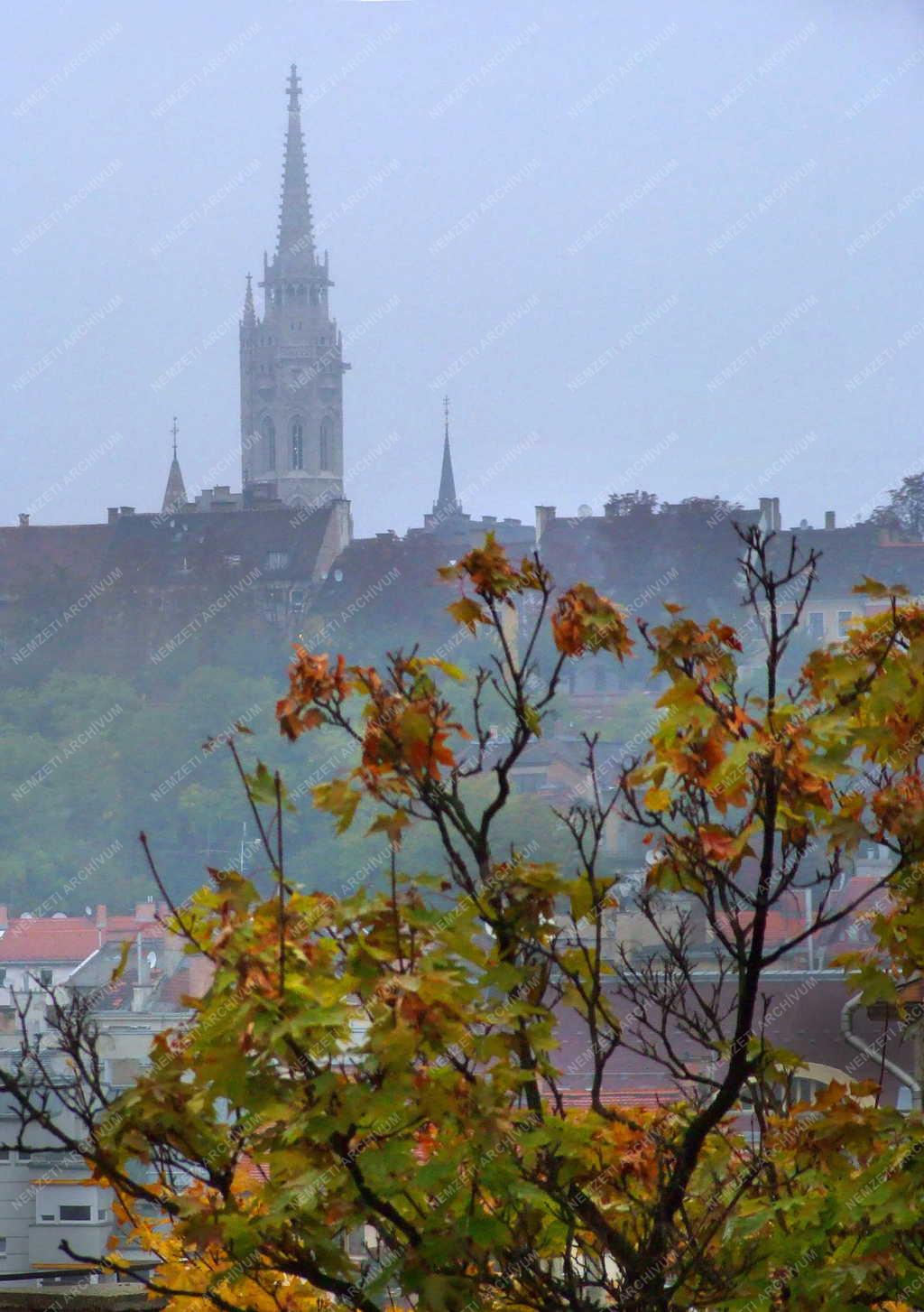 Budapest - Városkép - Ősz a Várnegyedben