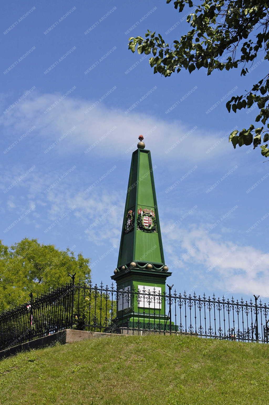 Vác - 1848-as emlékmű