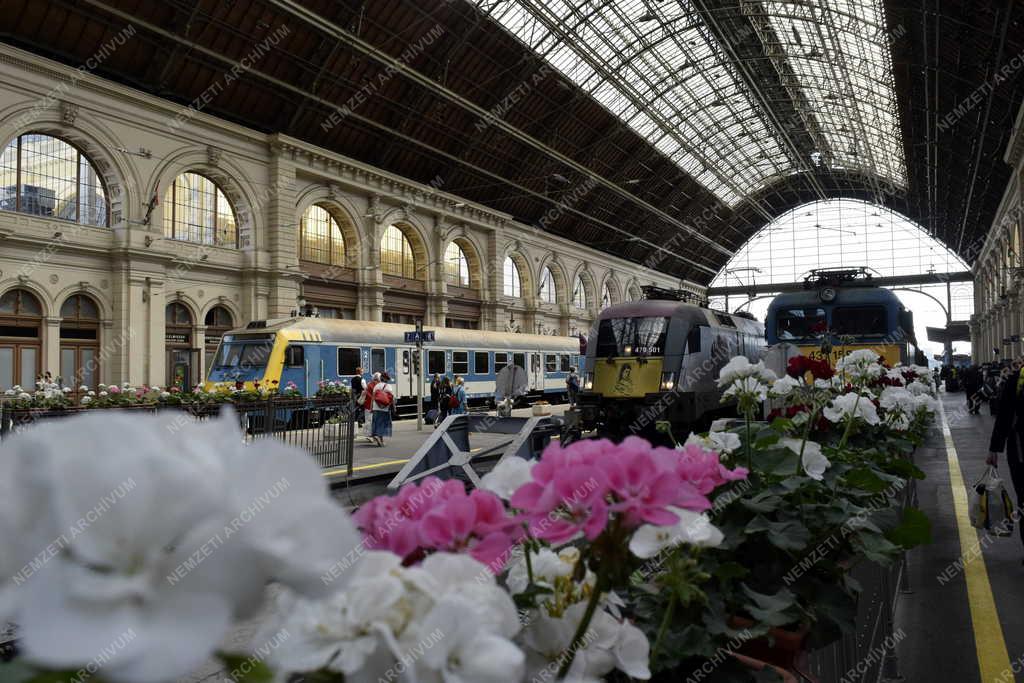 Közlekedés - Budapest - A Keleti pályaudvar  
