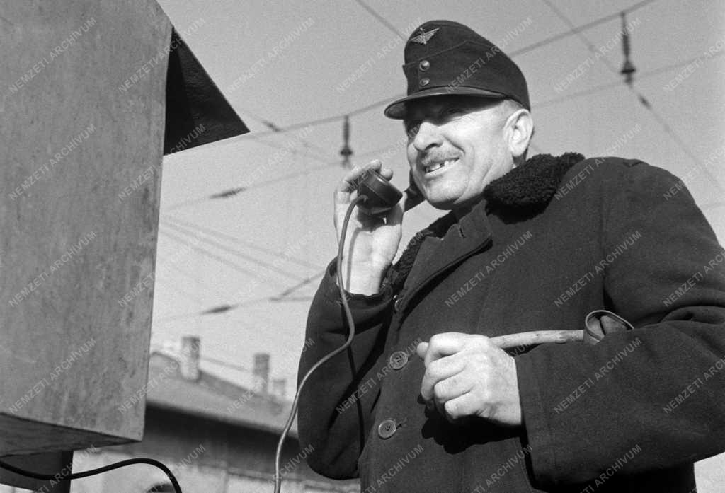 Vasúti közlekedés - Biztonsági berendezés a győri pályaudvaron