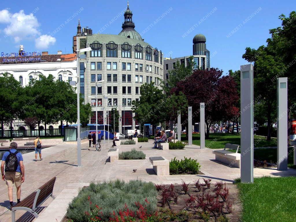 Városkép - Budapest - Az Erzsébet tér részlete