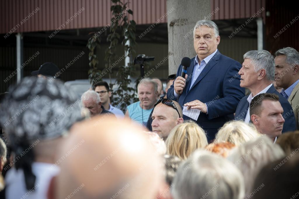 Voks 24 - Orbán Viktor országjáró kampánykörútja