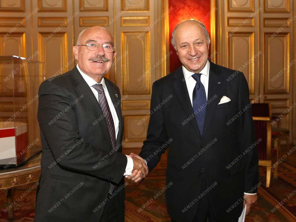 Párizsban tárgyalt Martonyi János