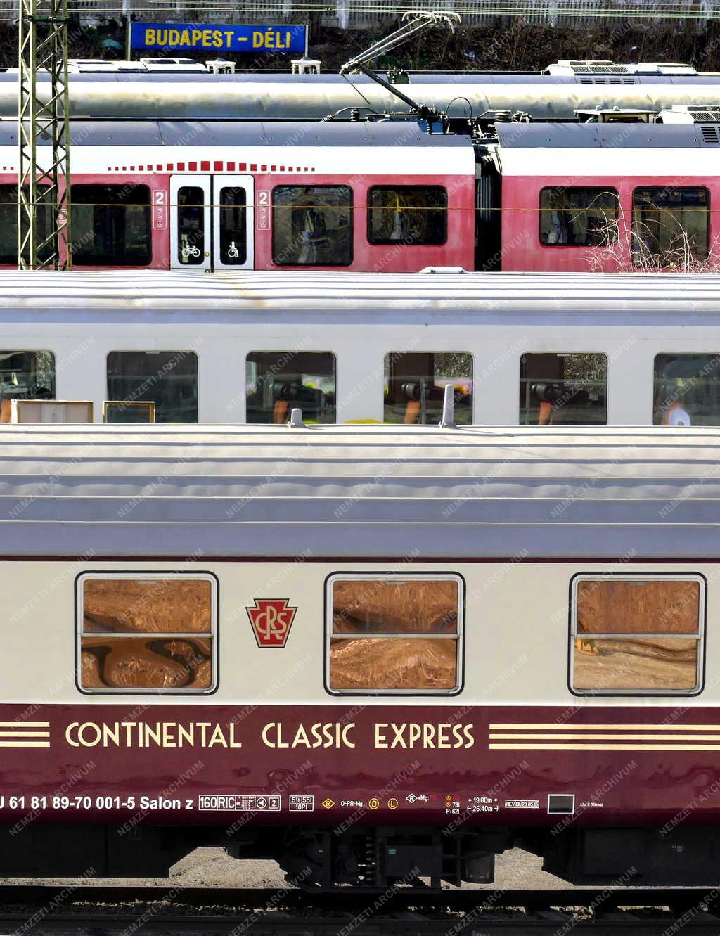 Közlekedés - Budapest - Vonatok a Déli pályaudvar rendezőterén