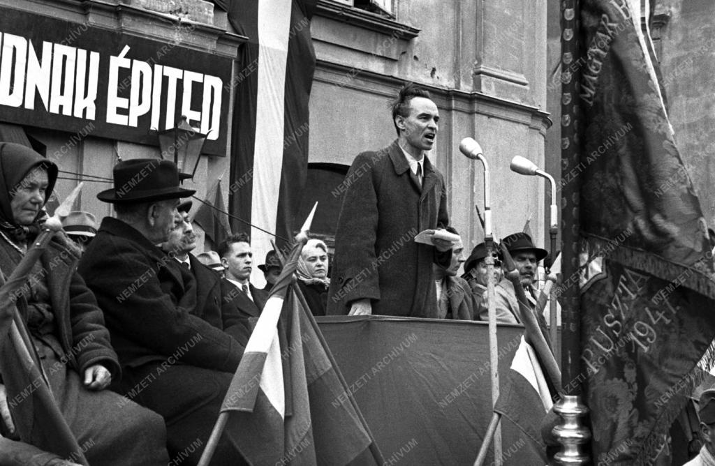 Politika - Tömeggyűlések