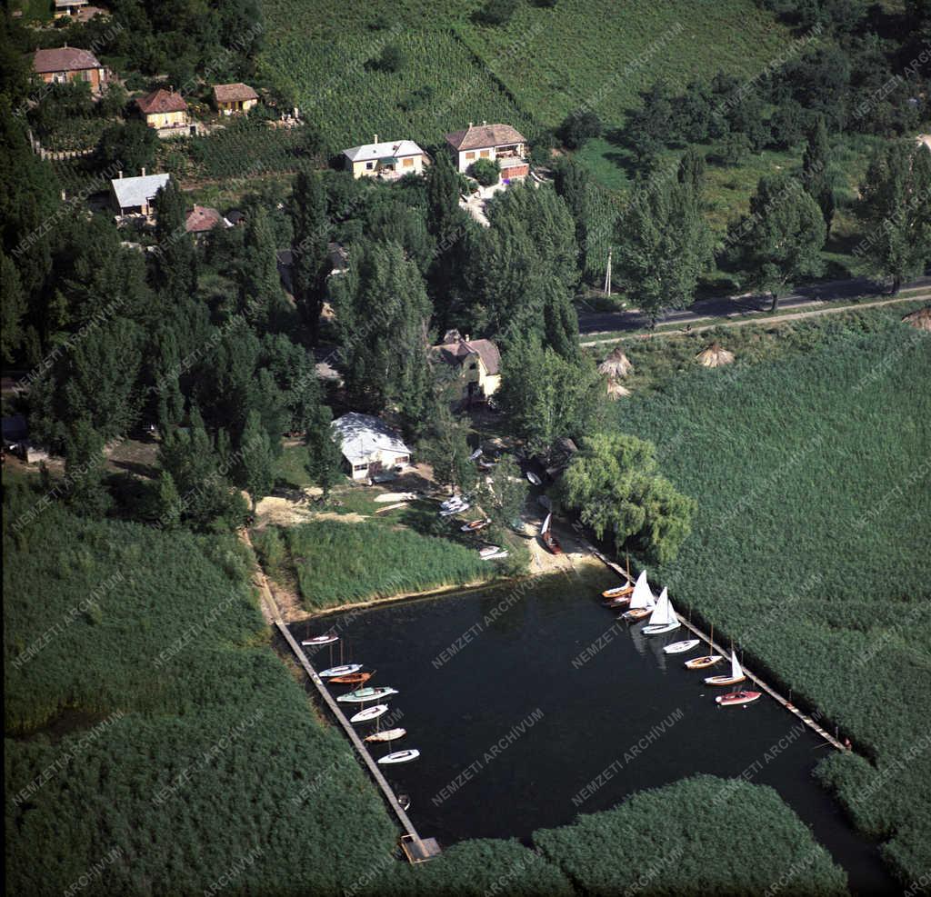 Tájkép - Balaton - Vitorláskikötő