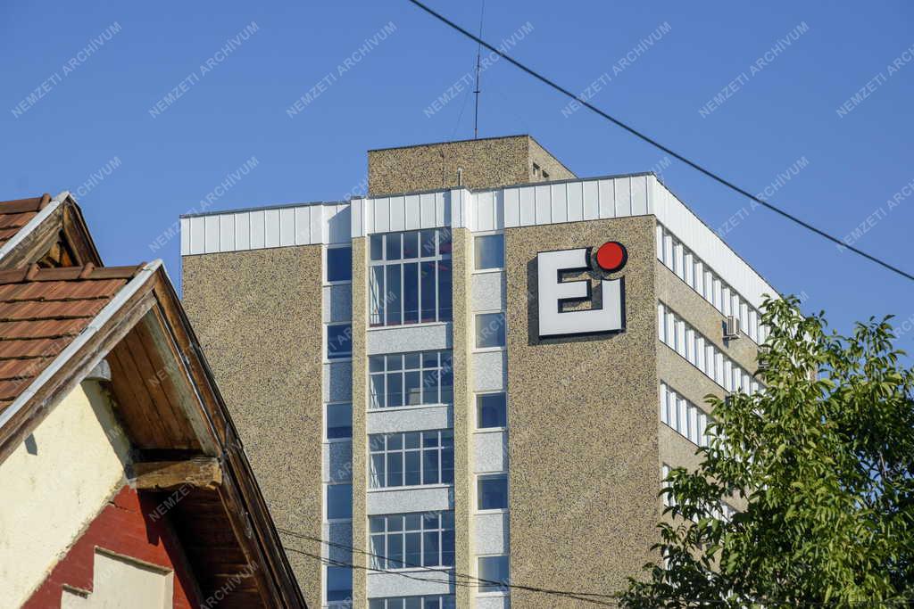 Fegyveres erők - HM Elektronikai, Logisztikai és Vagyonkezelő Zrt.