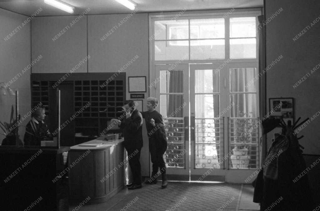 Szabadidő - Vendéglátás - A SZOT Szabadság-hegyi üdülője