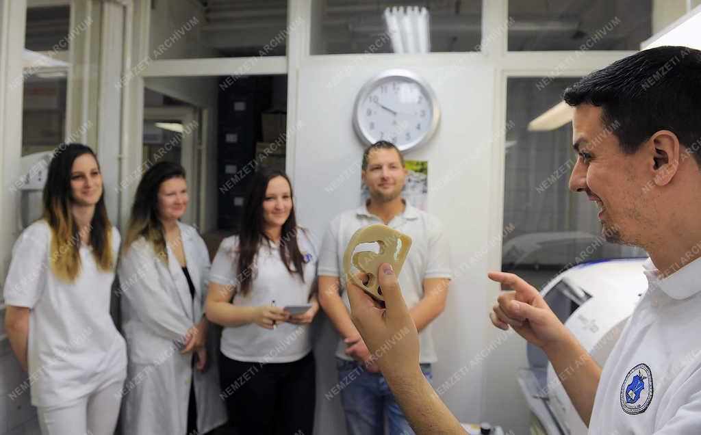 Oktatás - Debrecen - Digitális fogászat a Debreceni Egyetemen