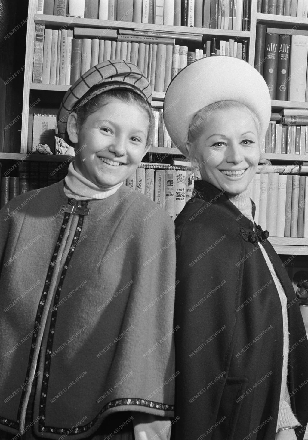 Kultúra - Színház - Gombos Katalin színésznő és lánya, Sinkovits Mariann