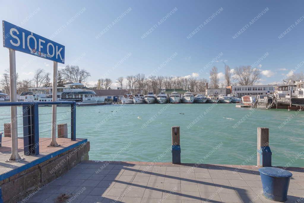 Turizmus - Siófok - Hajóállomás