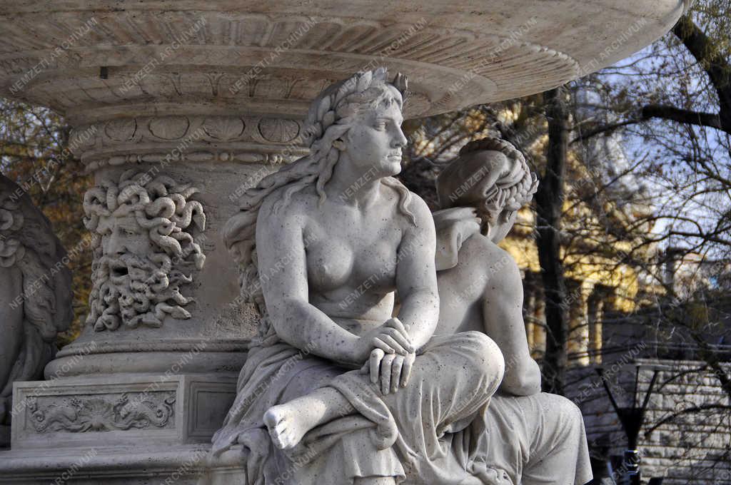 Műemlékvédelem - Budapest - Megújult a Danubius-kút