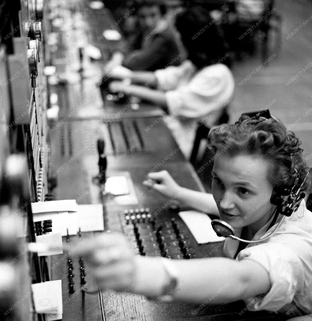 A szerző válogatása - Több külföldi telefonhívás