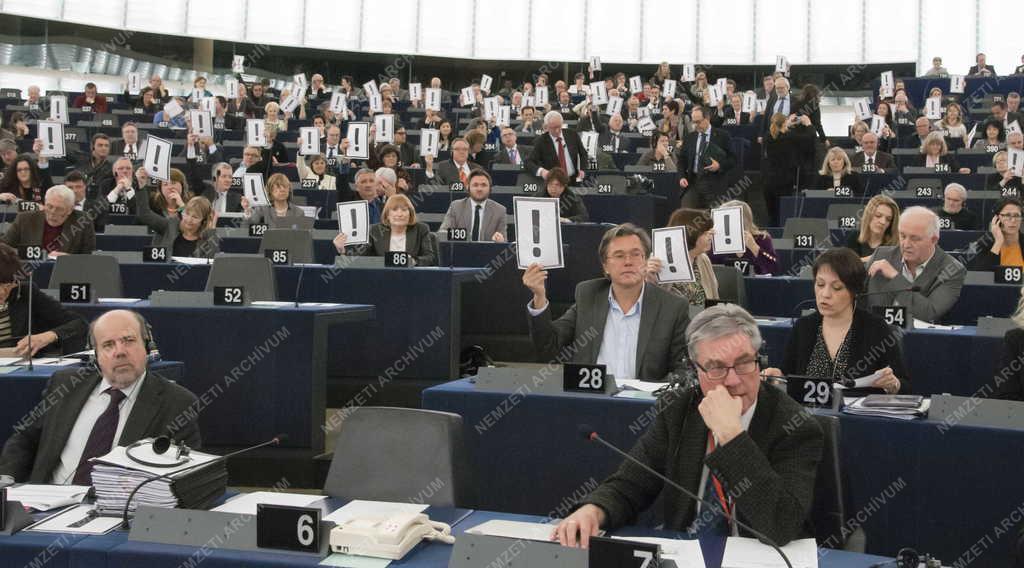 Alkotmánymódosítás - Európai Parlament