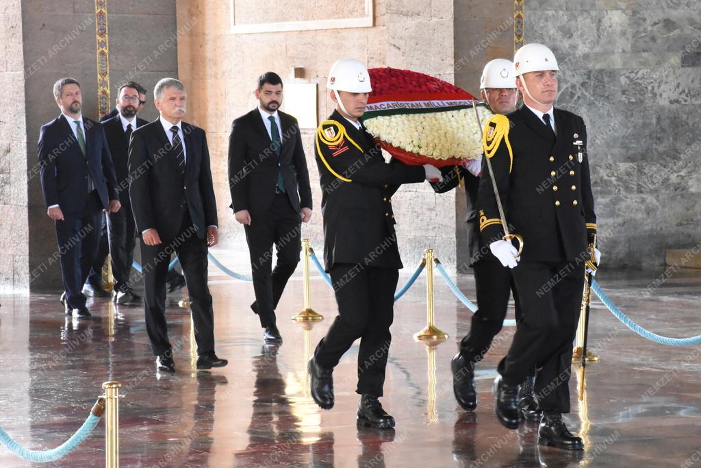 Kövér László Ankarában