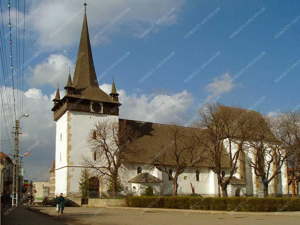 Erdély - Bánffyhunyad - Műemléktemplom