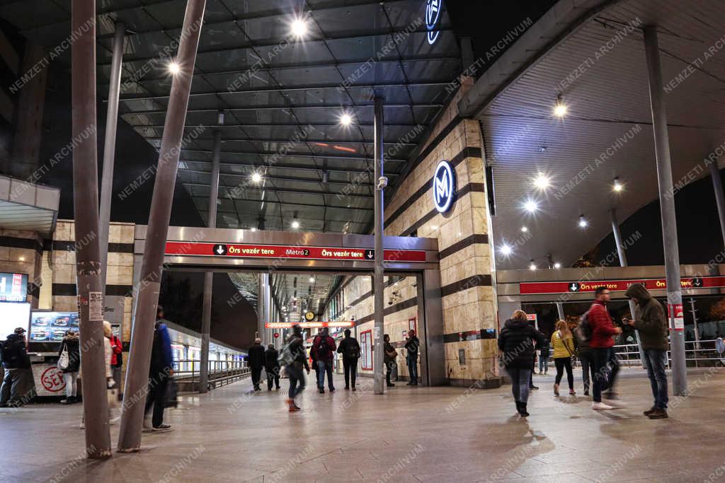 Közlekedés - Budapest - Metró végállomás