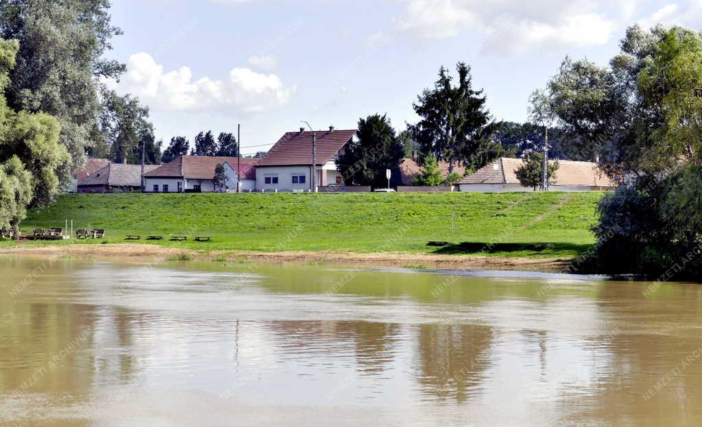 Tájkép - Sárospatak - Árad a Bodrog folyó