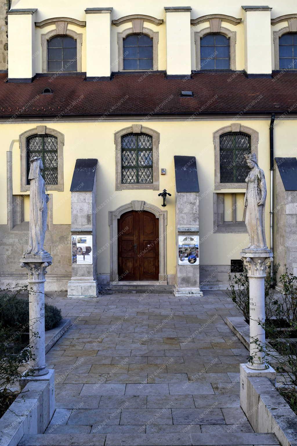 Egyház - Budapest - Nagyboldogasszony Főplébánia-templom