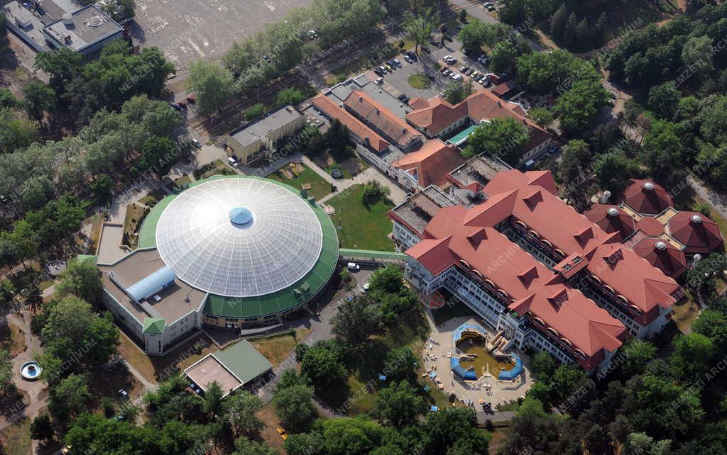 Debrecen - Aquaticum Mediterrán Élményfürdő