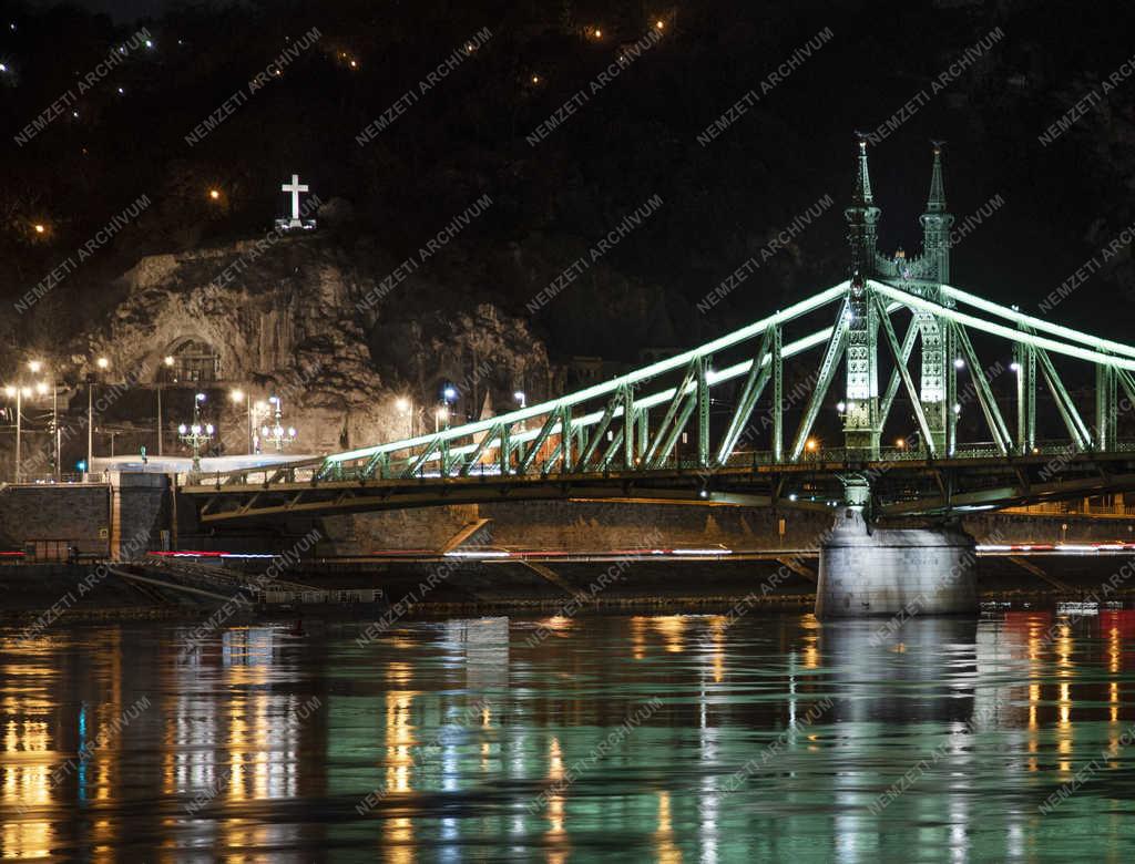 Esti városkép - Budapest - Szabadság híd