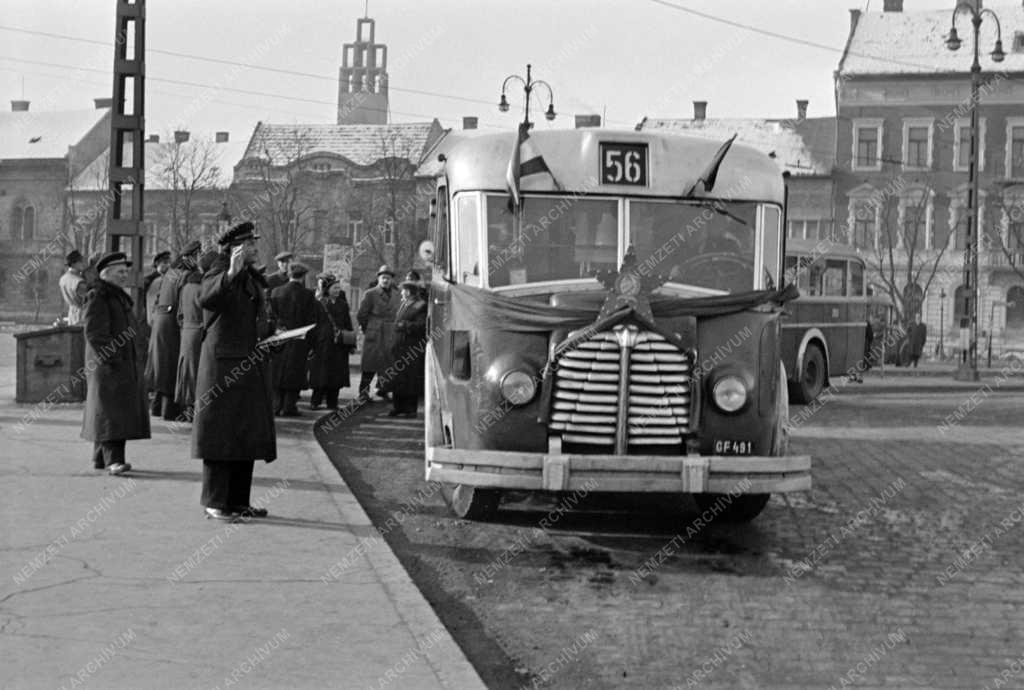 Közlekedés - Új busz Hűvösvölgybe