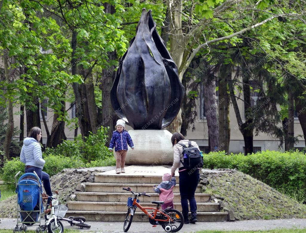 Városkép - Budapest - Erzsébetligeti 56-os emlékmű