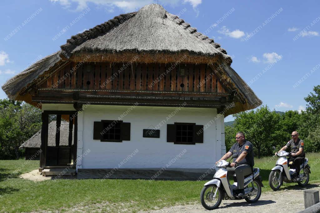 Népi építészet - Szentendre - A kondorfai falusi iskola