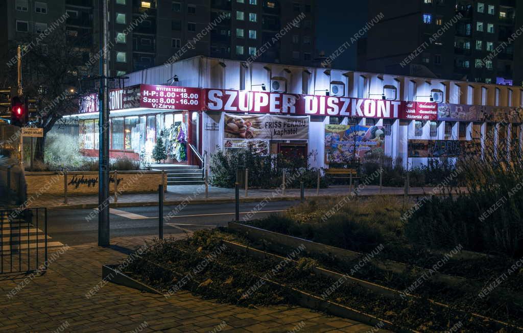 Kereskedelem - Budapest - Szuper Diszkont Kőbánya Újhegyen