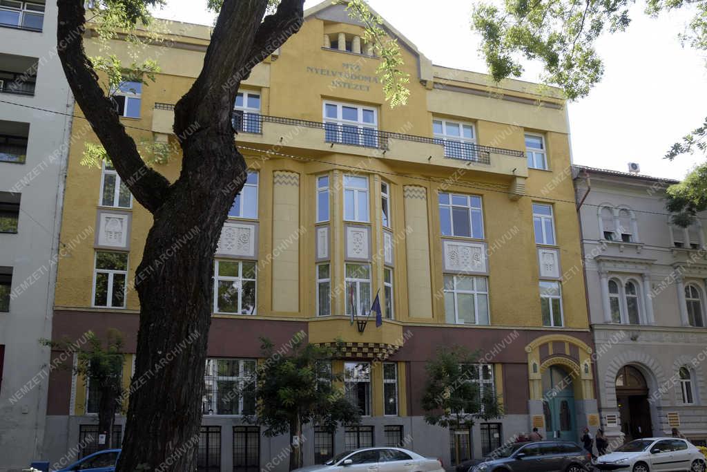 Városkép - Budapest - MTA Nyelvtudományi Intézet 