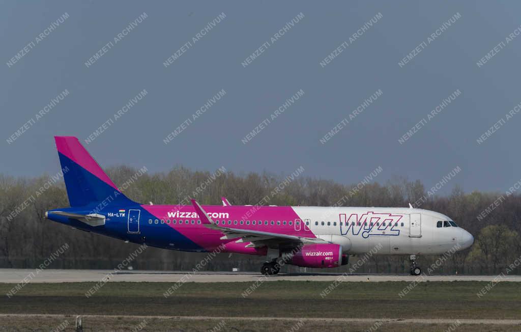 Légi szállítás - Budapest - Wizz Air 