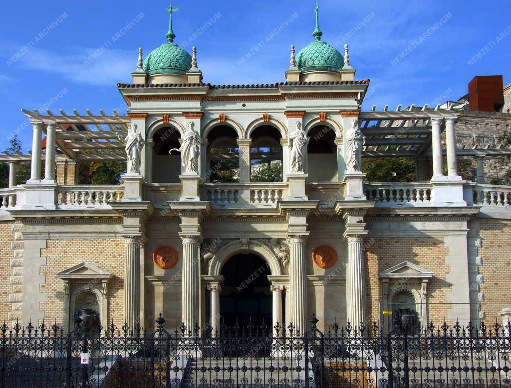 Műemlék - Budapest - A Várkert Bazár