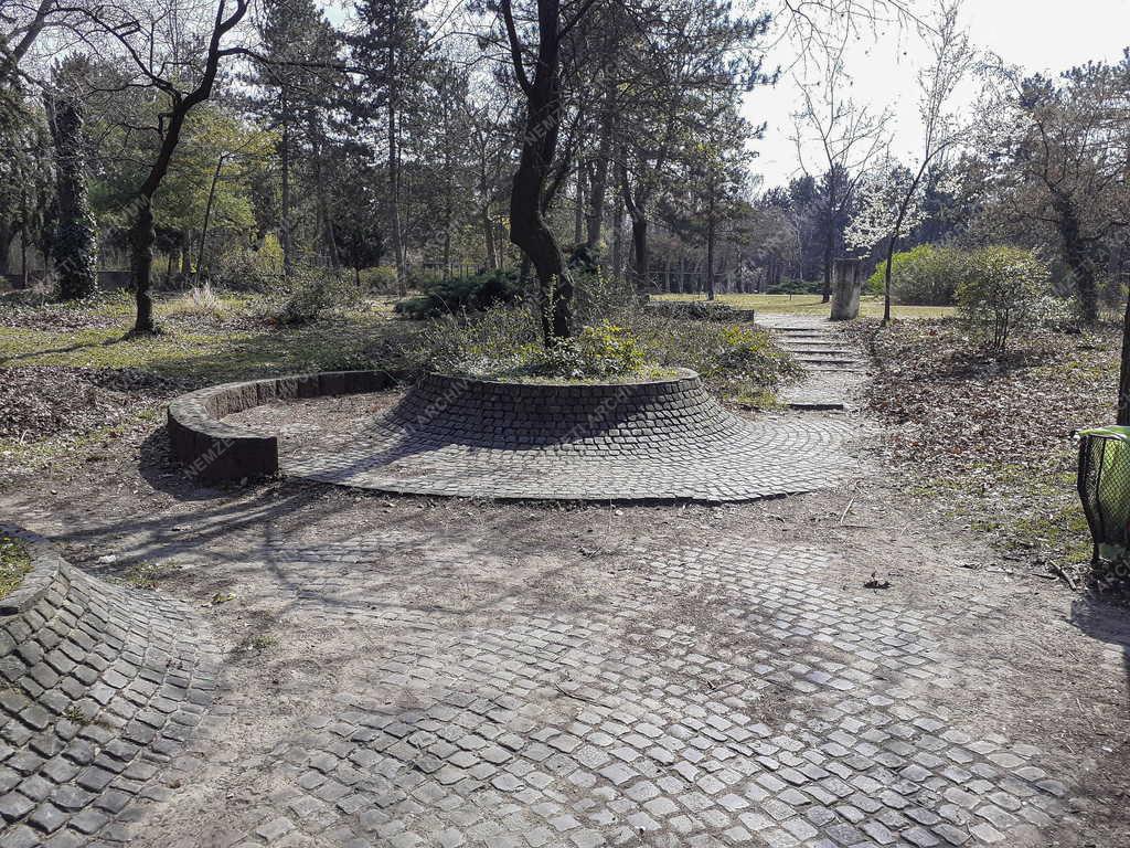 Városkép - Budapest - Centenáriumi park a Népligetben