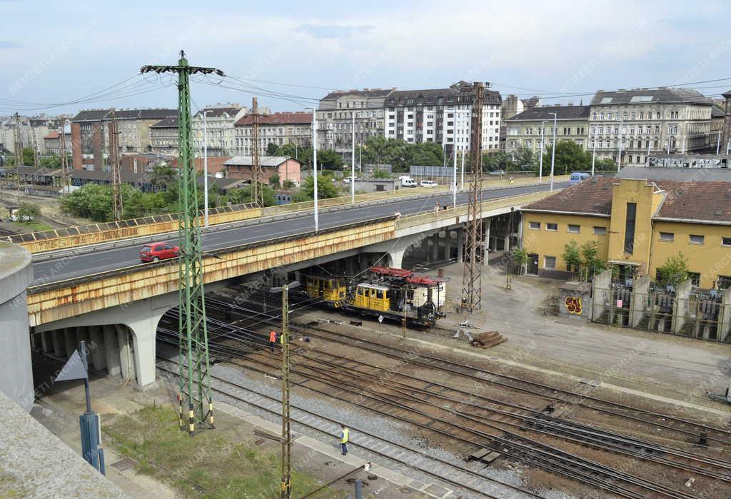 Közlekedési létesítmény - Budapest - A Ferdinánd híd