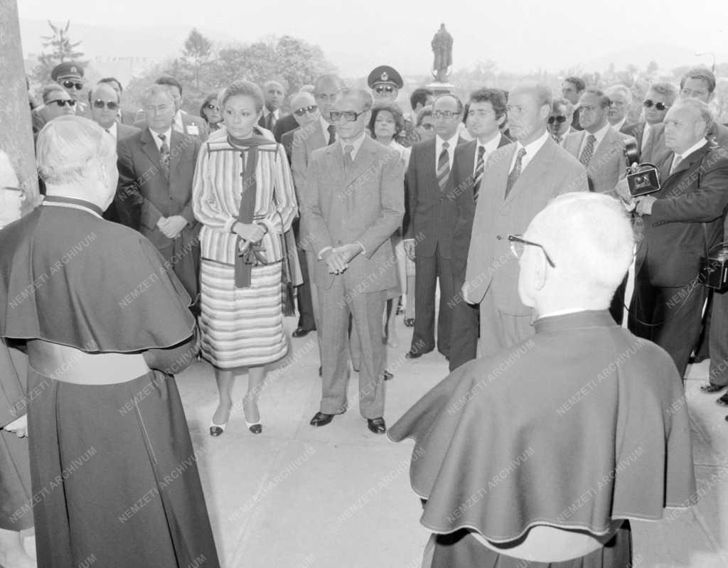 Külkapcsolatok - Az iráni császár Magyarországon