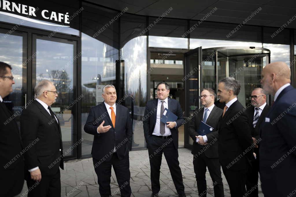 Orbán Viktor látogatása a MOL-nál