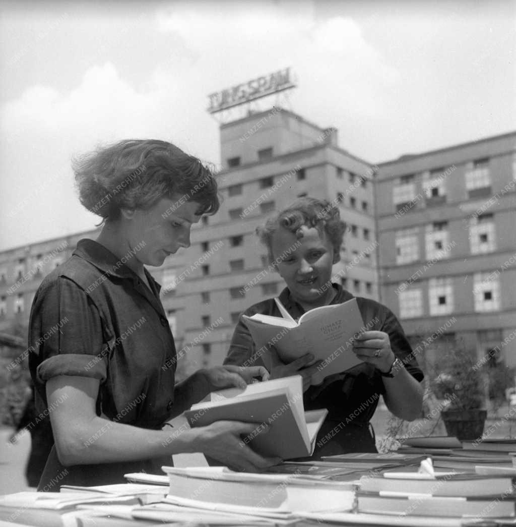Kultúra - Ünnepi könyvvásár